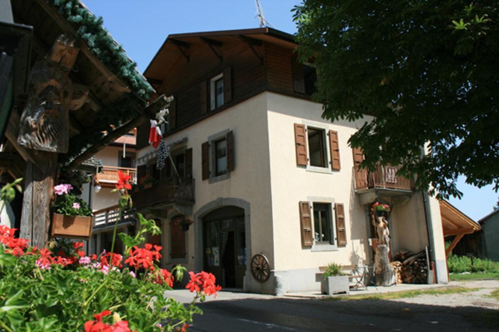 Appartement Zian Justine Lullin Exterior foto